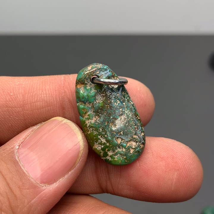 绿松石颈饰未镶嵌