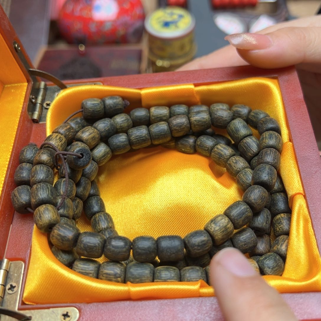 大叶紫檀（黑酸枝木类）