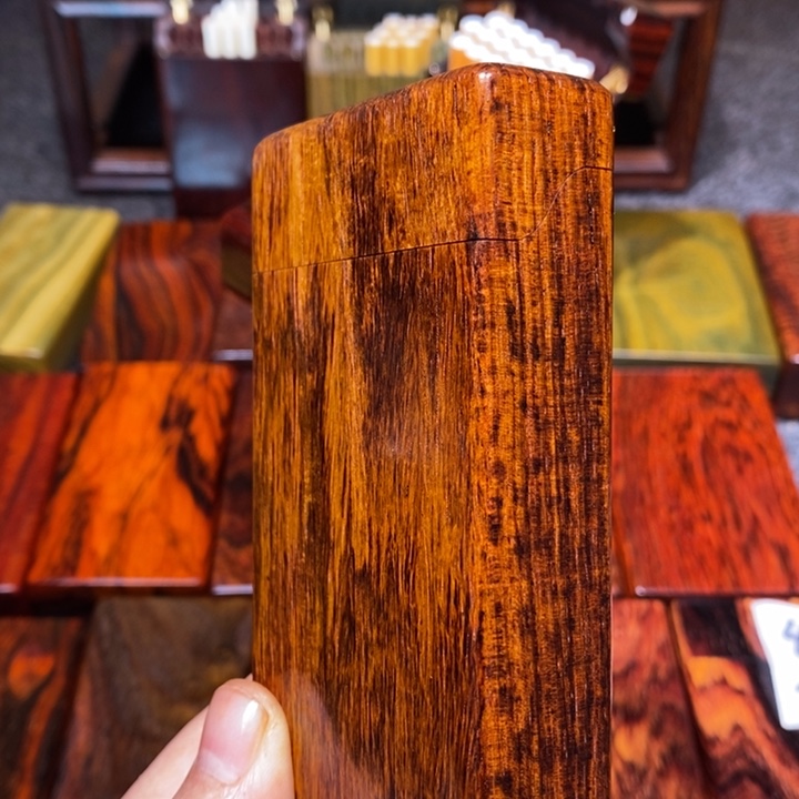 蝗***手黄花梨/降香黄檀黄花梨细烟盒