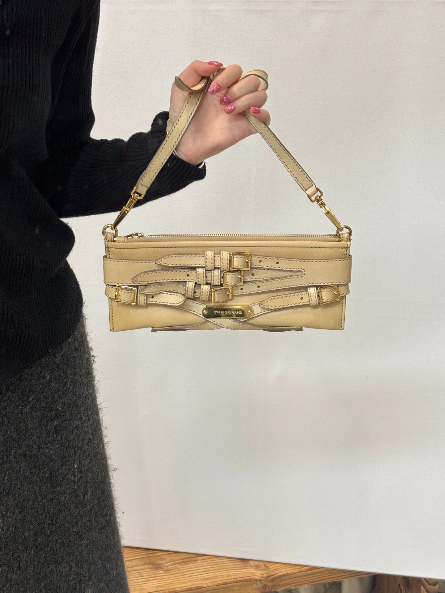 95新 BURBERRY/博柏利 博柏利 奶茶色腋下单肩包 