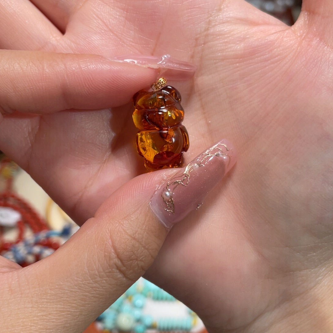 琥珀吊坠(不含链)18K金镶嵌