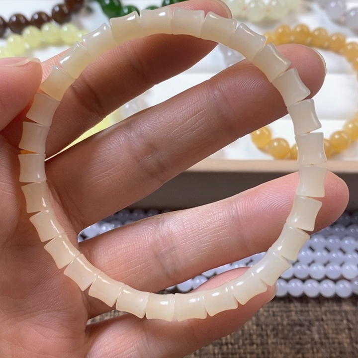 和田玉未镶嵌手串