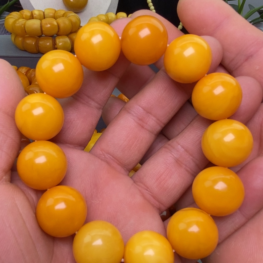 蜜蜡未镶嵌珠宝奇石