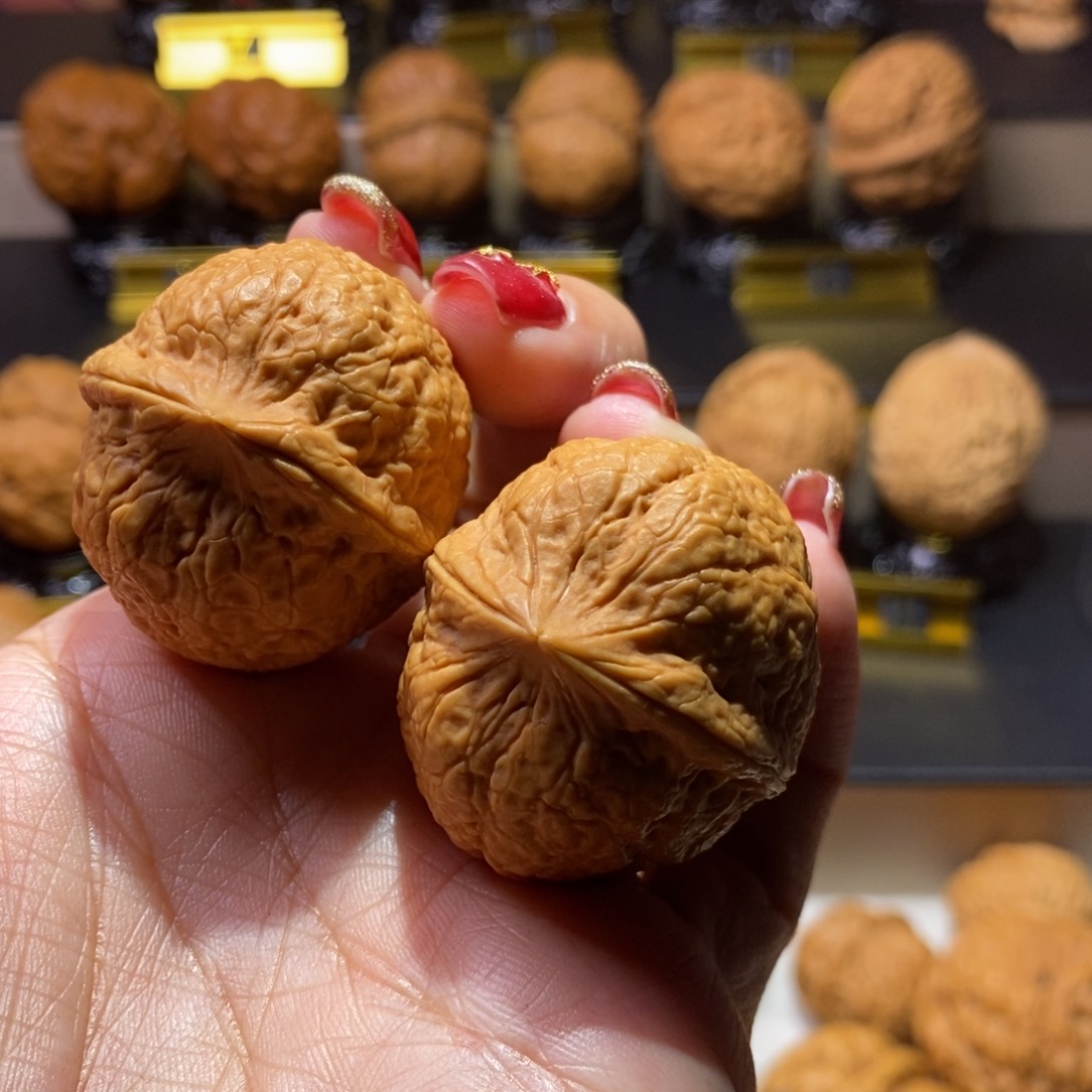 文玩核桃把件蟒纹虎头38尺