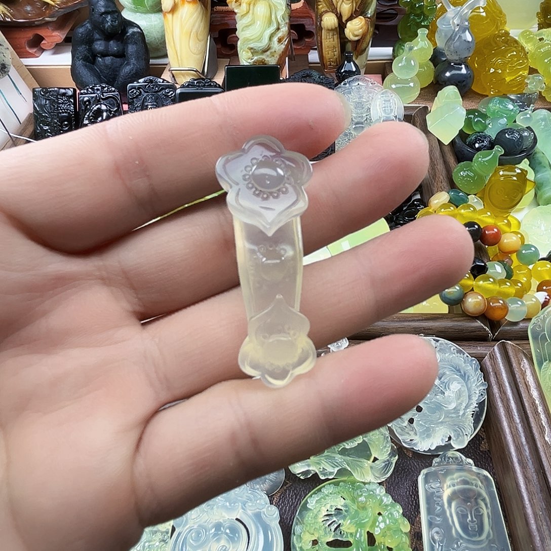 岫玉未镶嵌吊坠(不含链)