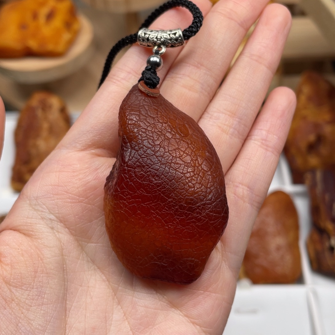 琥珀未镶嵌珠宝奇石