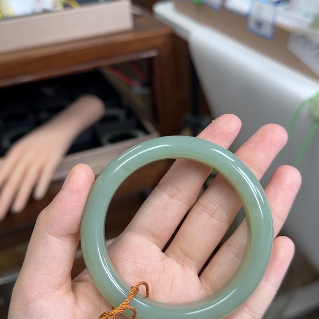 和田玉未镶嵌手镯57