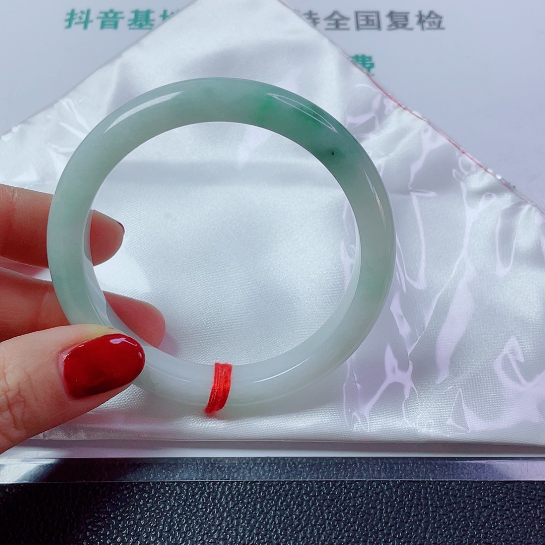 赵***赵翡翠未镶嵌手镯天然