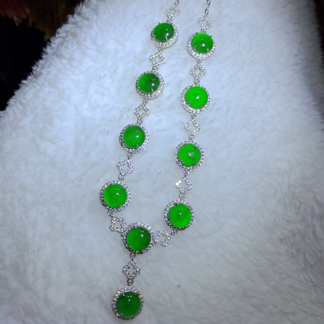 翡翠颈饰银S925镶嵌天然翡翠