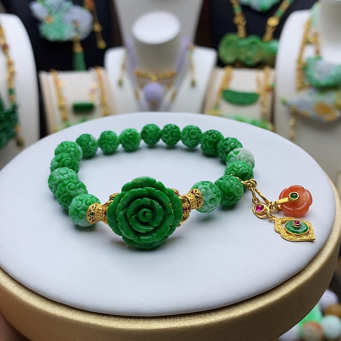 翡翠手链未镶嵌天然