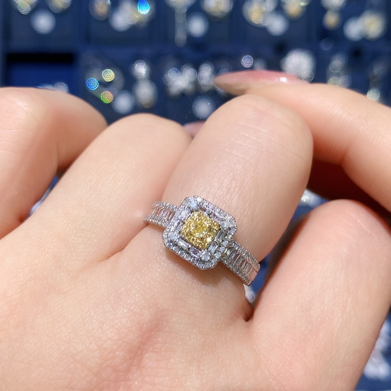 【闪购商品】钻石戒托18K金镶嵌戒指