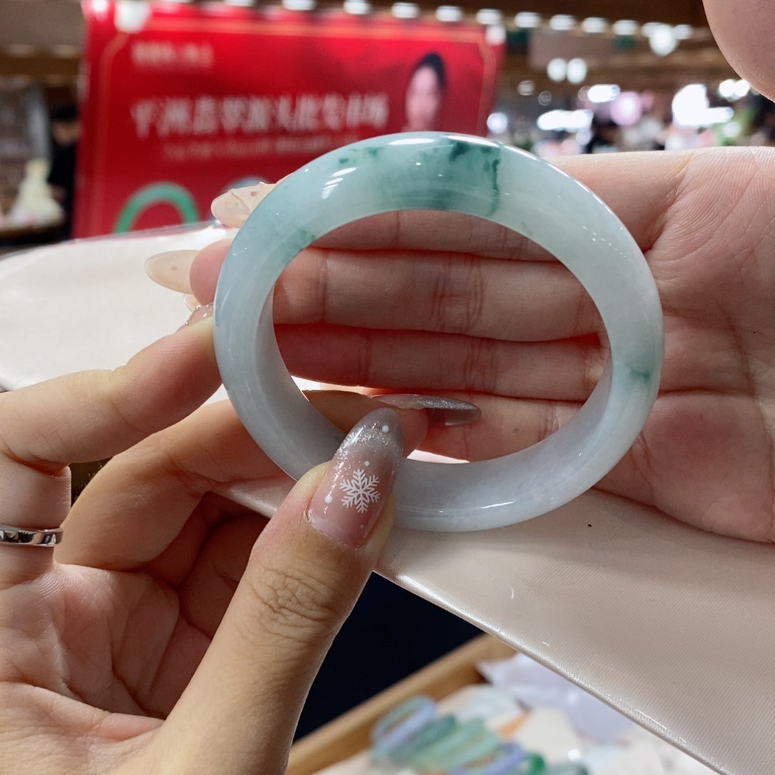 未镶嵌手镯翡翠翡翠