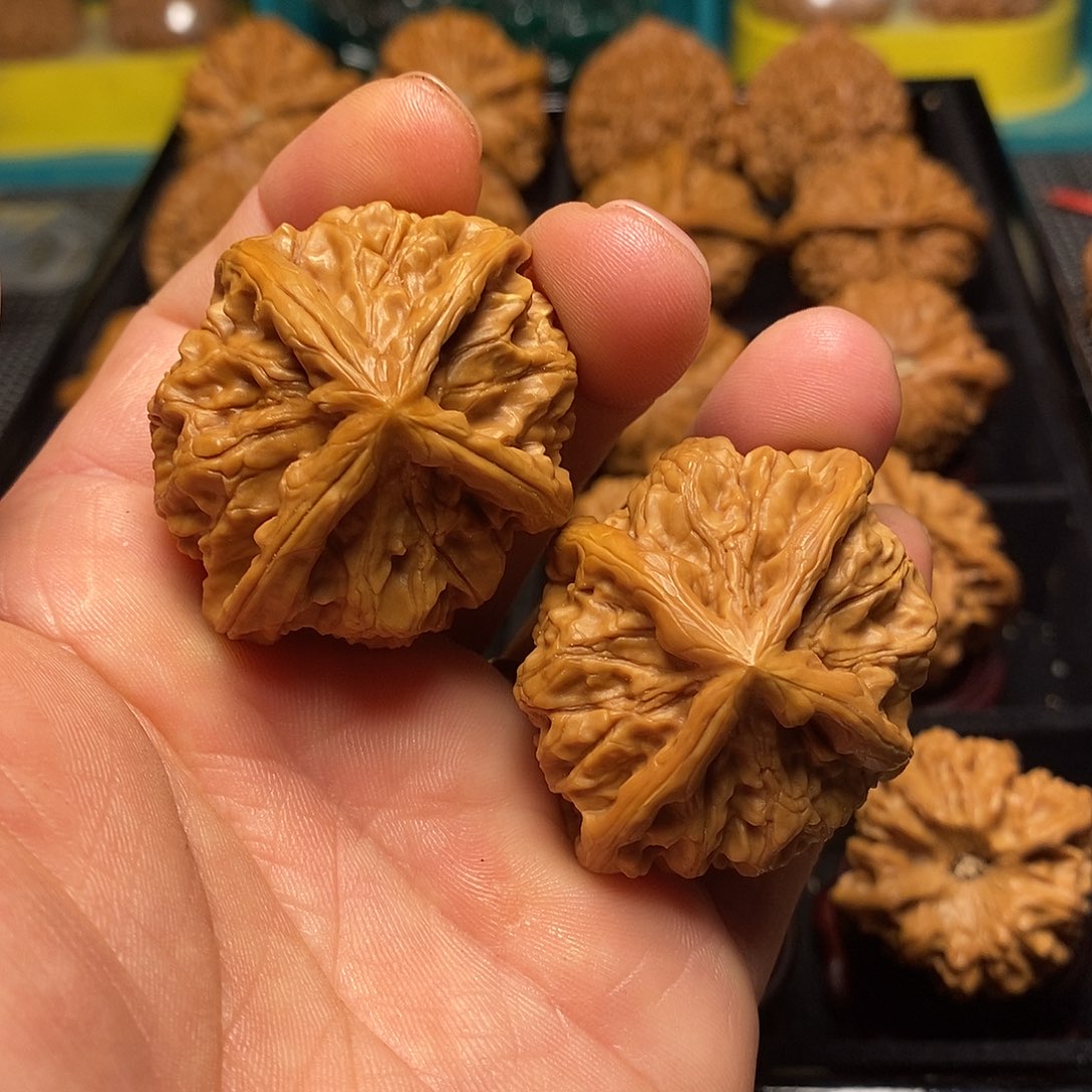 文玩核桃把件43尺玉玺四棱