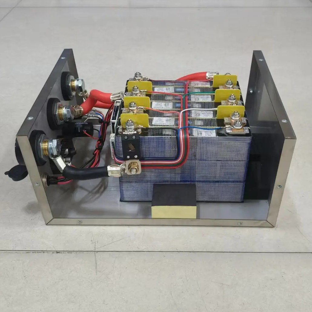 宁德时代17.5全新电芯，一并七串12v24v通用款应急启动电源