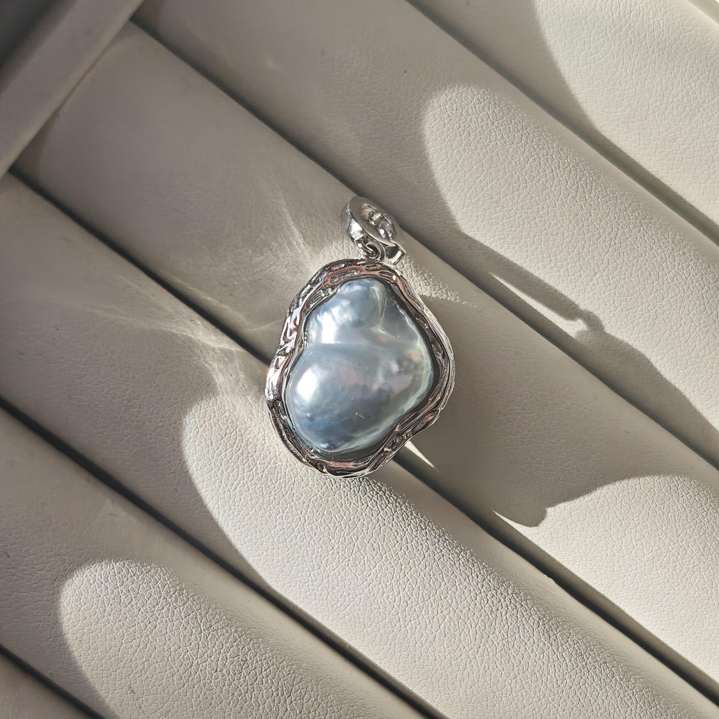 海水澳白蓝血无核keshi包镶吊坠