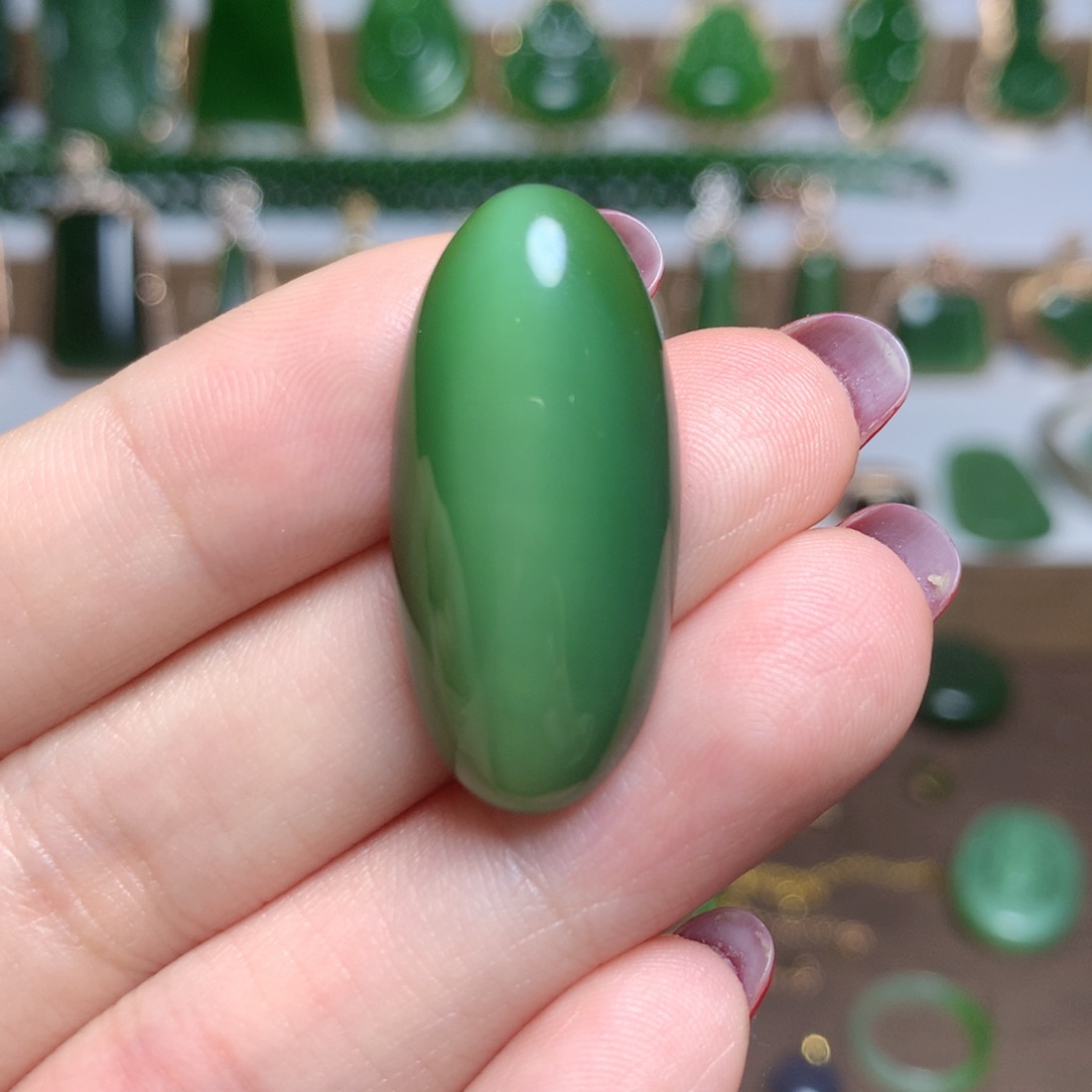 和田玉（碧玉）猫眼裸面未镶嵌