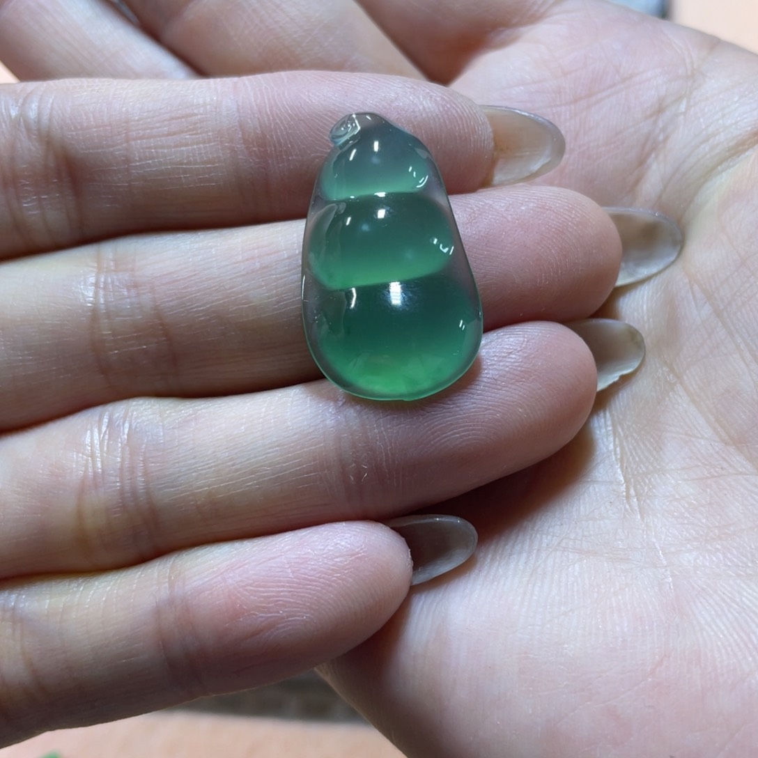 翡翠颈饰未镶嵌豆子