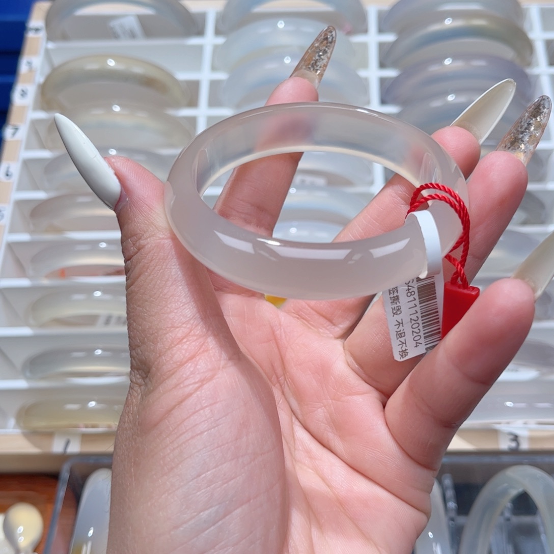 玛瑙/玉髓手镯未镶嵌0204