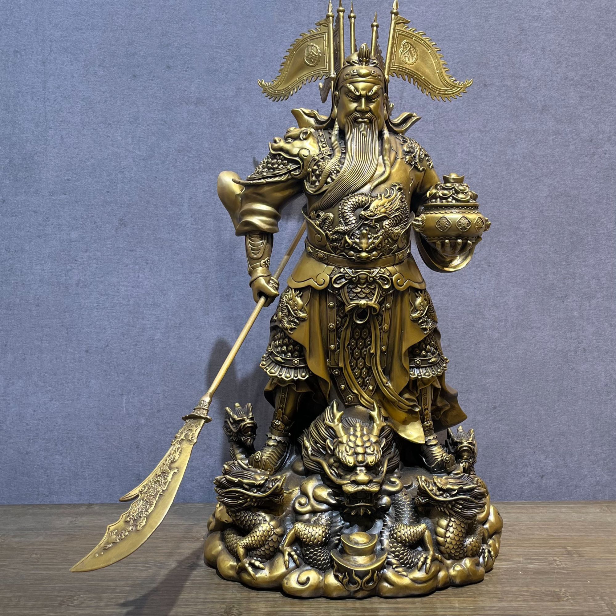 黄铜九龙关公摆件装饰品