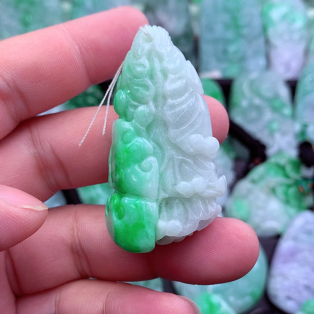 翡翠吊坠(不含链)未镶嵌