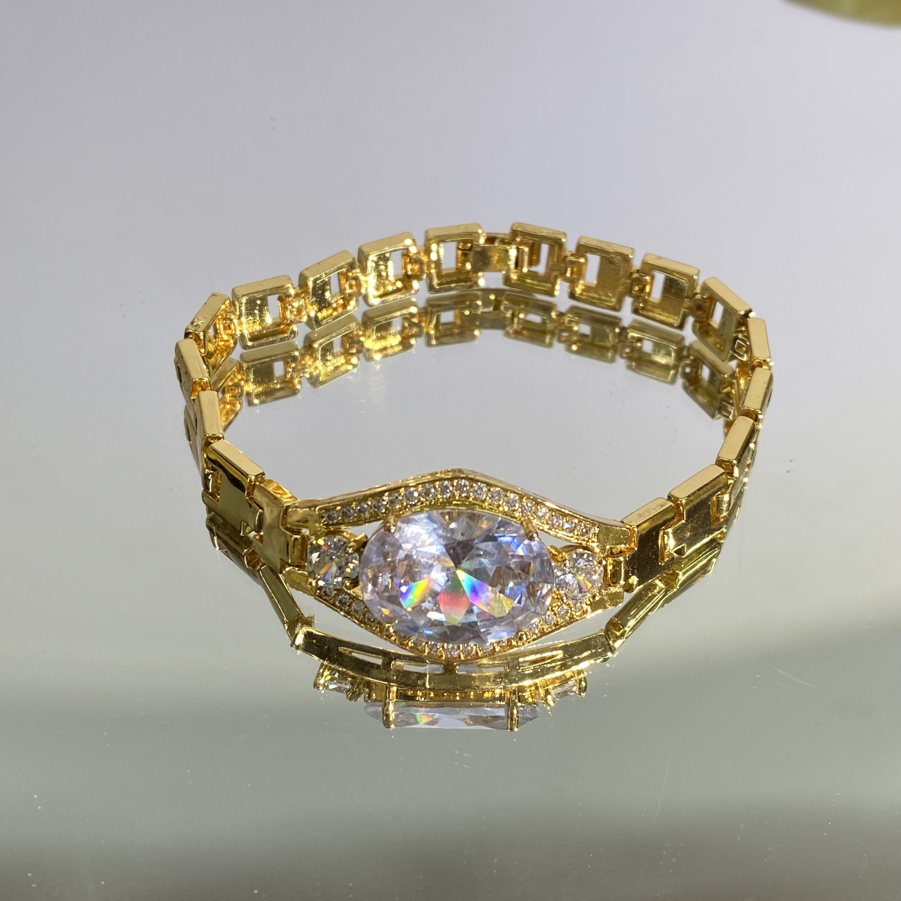 铜合金合成锆石手链 TTSD 白色蛋面轻奢款手链 1172