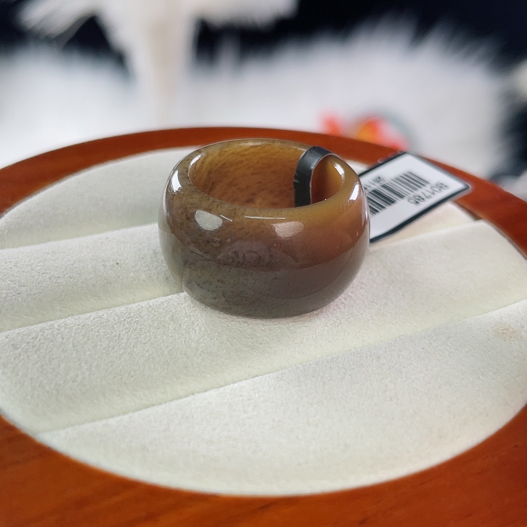 和田玉未镶嵌戒指l6。咖糖桂花墩墩。17.9。不退换