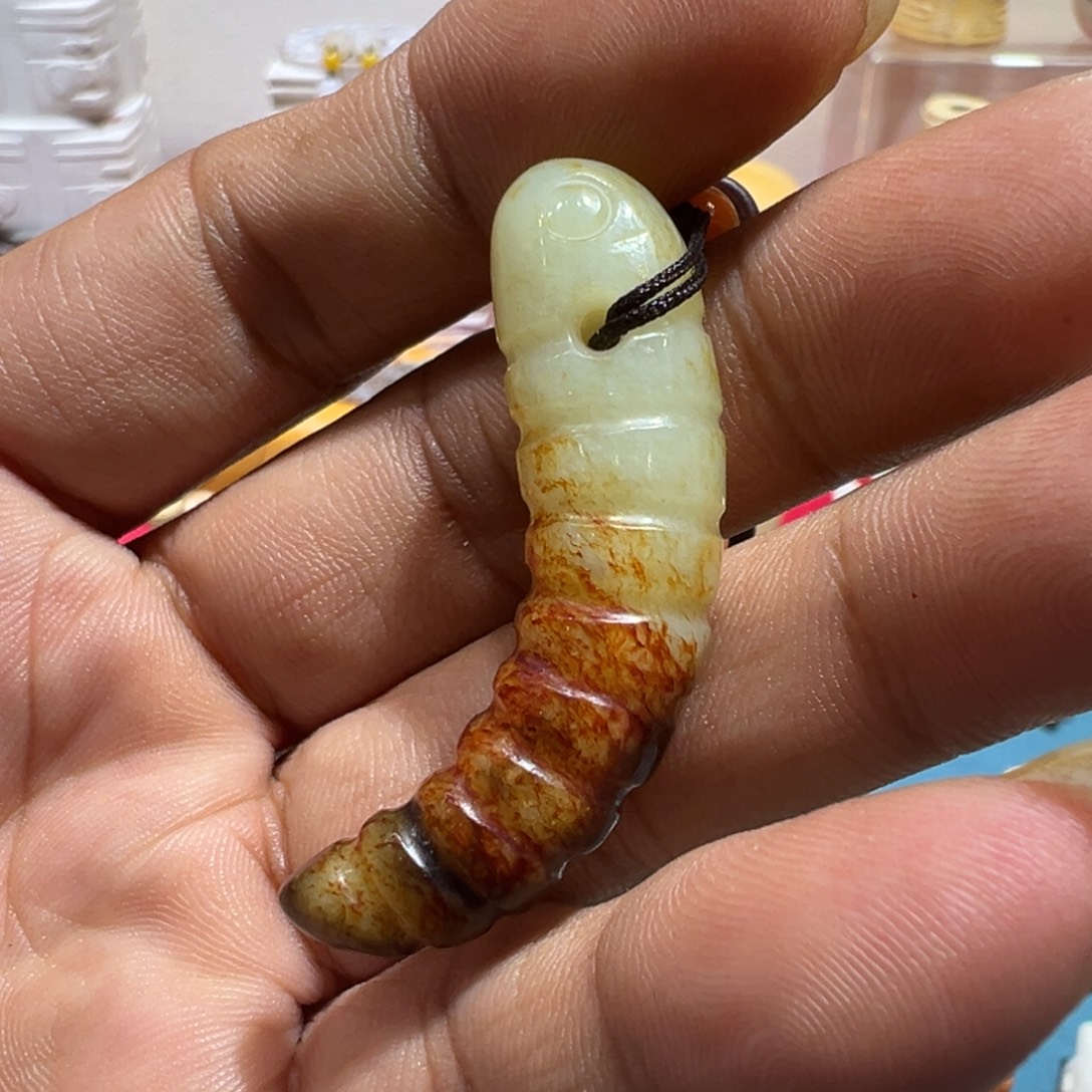 迪***和田玉（糖玉）未镶嵌挂件在一起就是要开的啊打