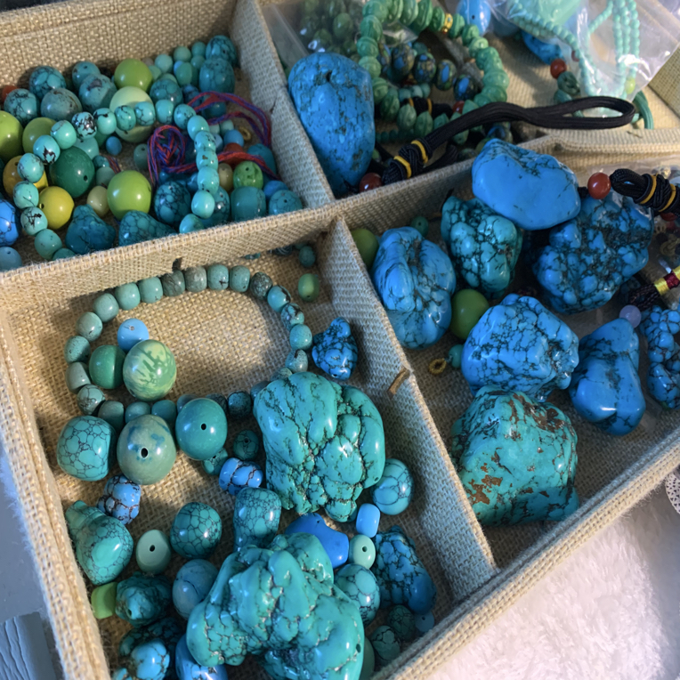 湖北十堰产地直销盒子里饰品配饰以讲解为准