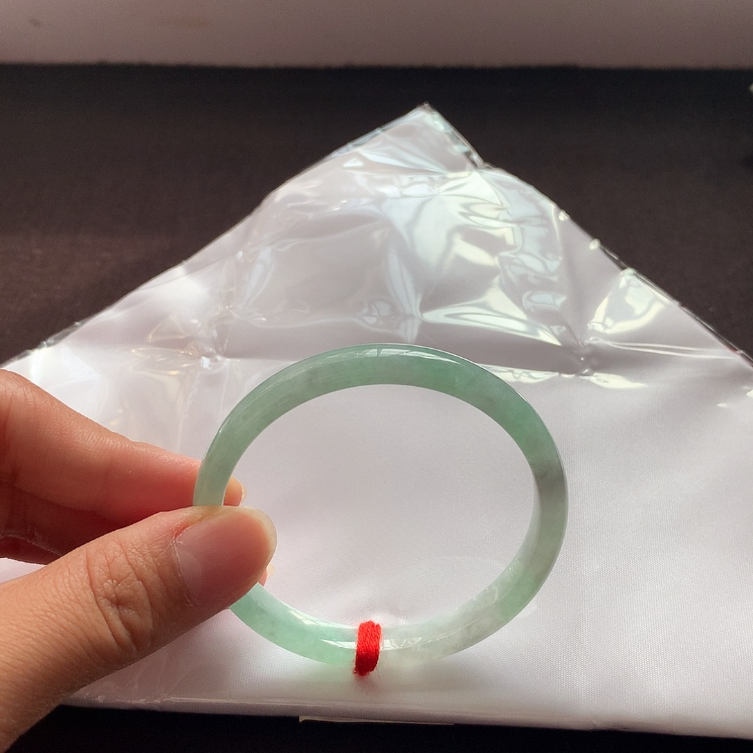 翡翠未镶嵌手镯52长纹