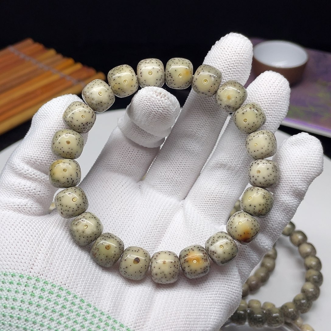 星月菩提吊坠10。11.5/10,5奶奶灰黄金瞳火烧云