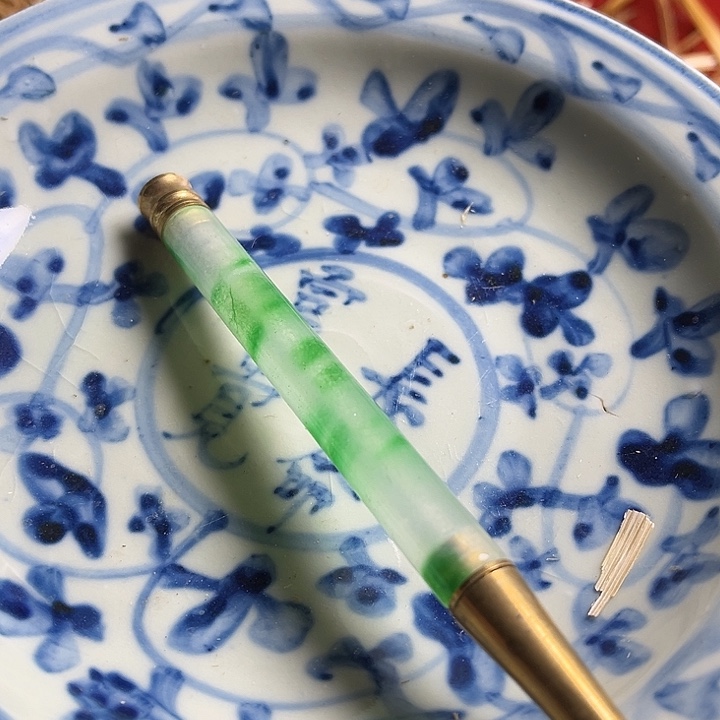 摆件瓷器吃去吃出气瓷器磁盘