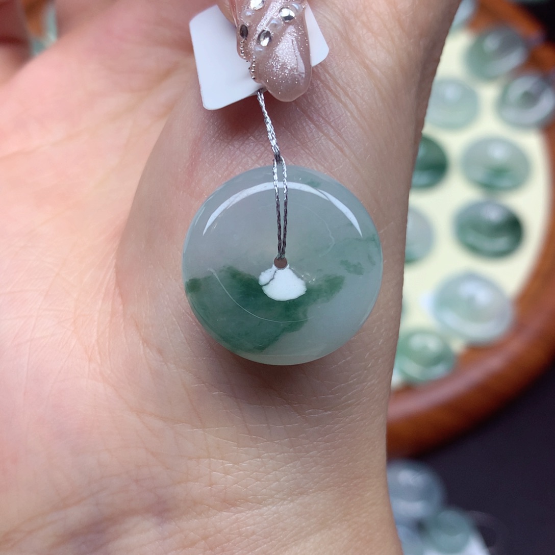 翡翠未镶嵌颈饰吊坠21.5/5.5mm