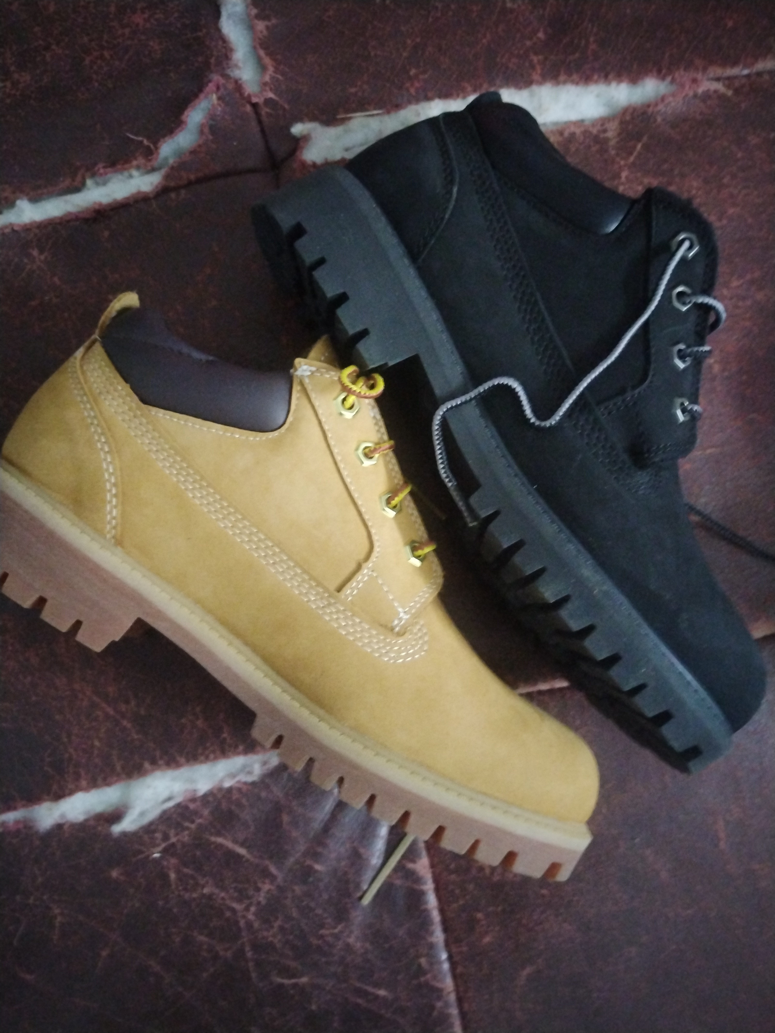 经典款低帮工装鞋防水防滑耐磨男鞋