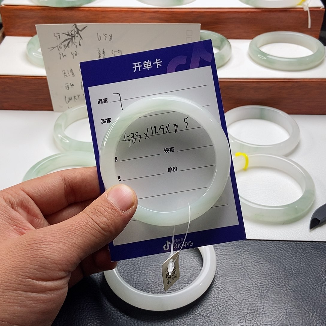 石英质玉手镯未镶嵌爱*梦7