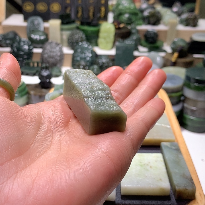 和田玉未镶嵌珠宝半成品