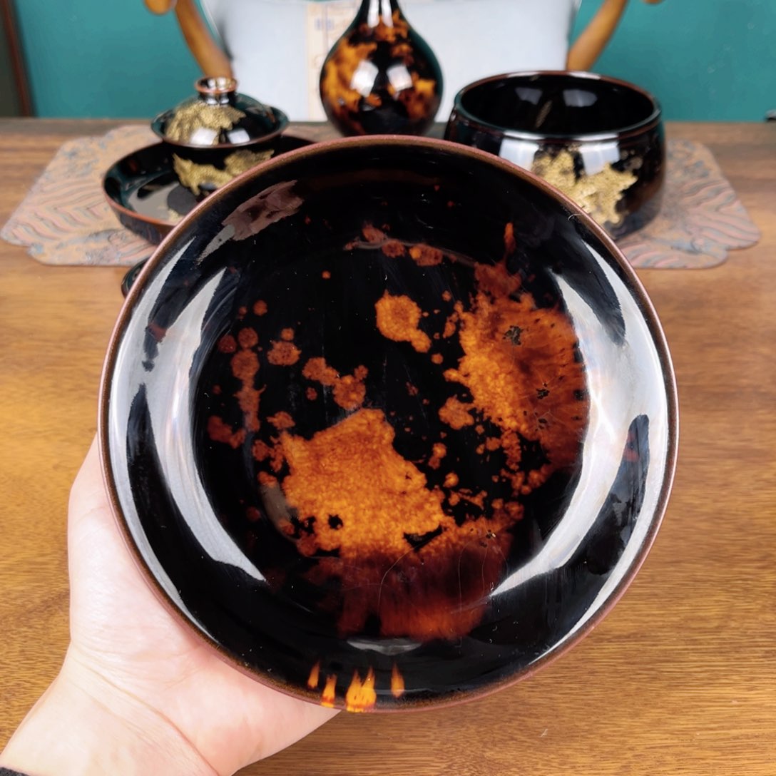 盘玳瑁釉圆形大壶承