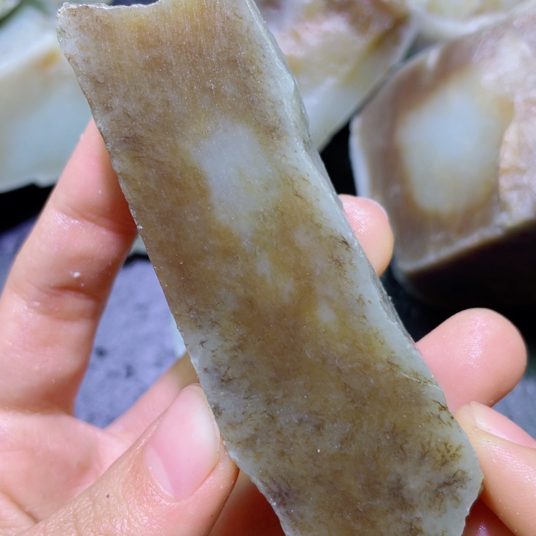 和田玉未镶嵌珠宝半成品