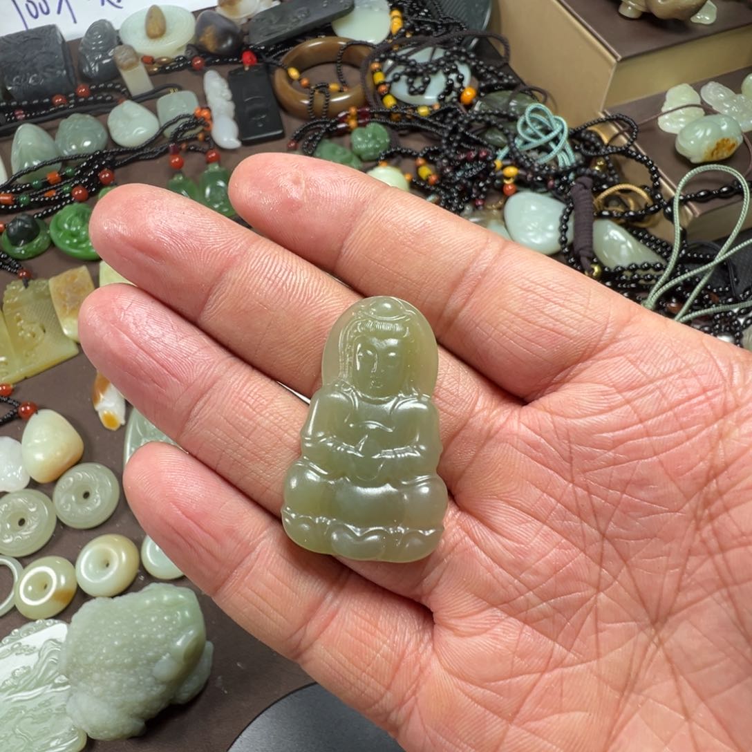 和田玉（糖玉）颈饰未镶嵌