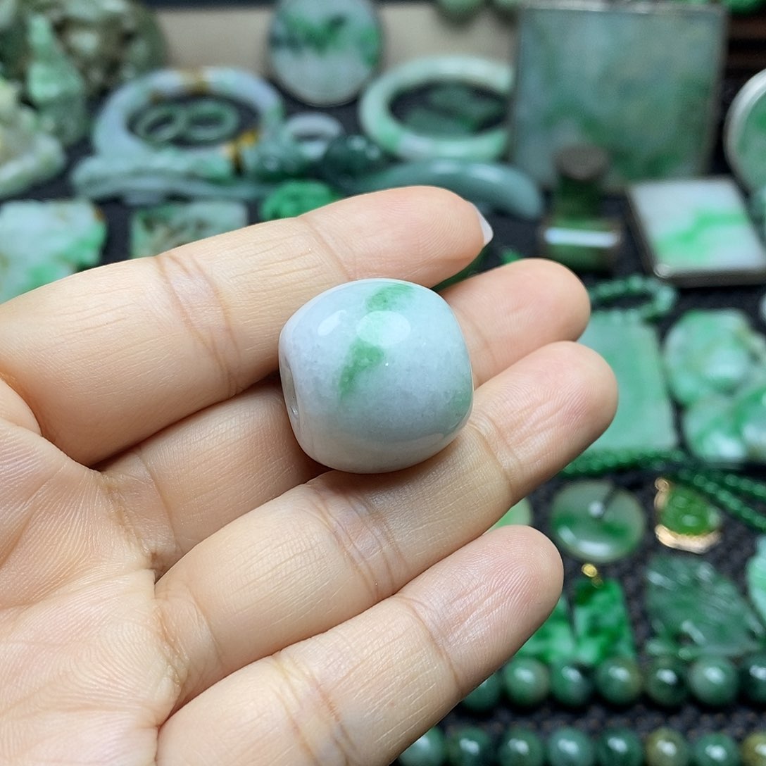 翡翠挂件未镶嵌瑞*缅甸天然翡翠珠子