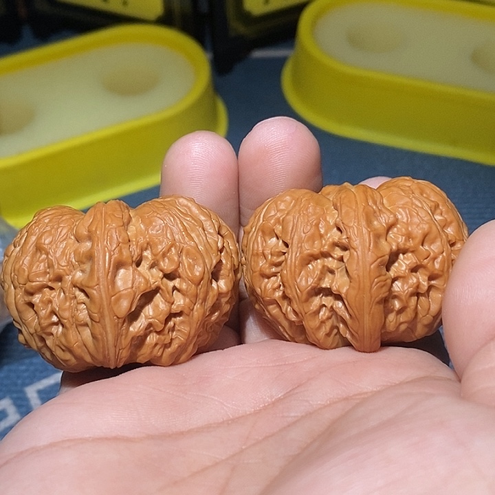 文玩核桃把件45元宝