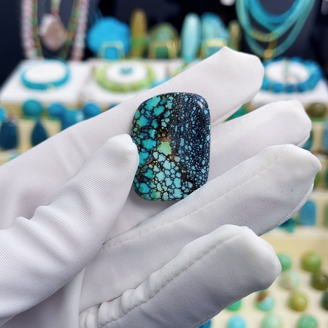 绿松石未镶嵌颈饰