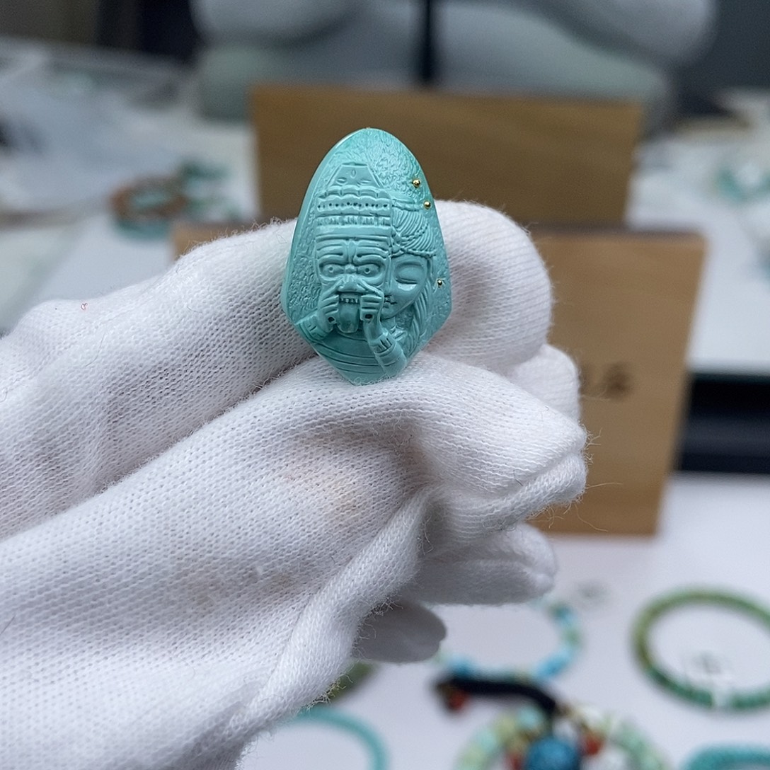 绿松石未镶嵌珠宝奇石