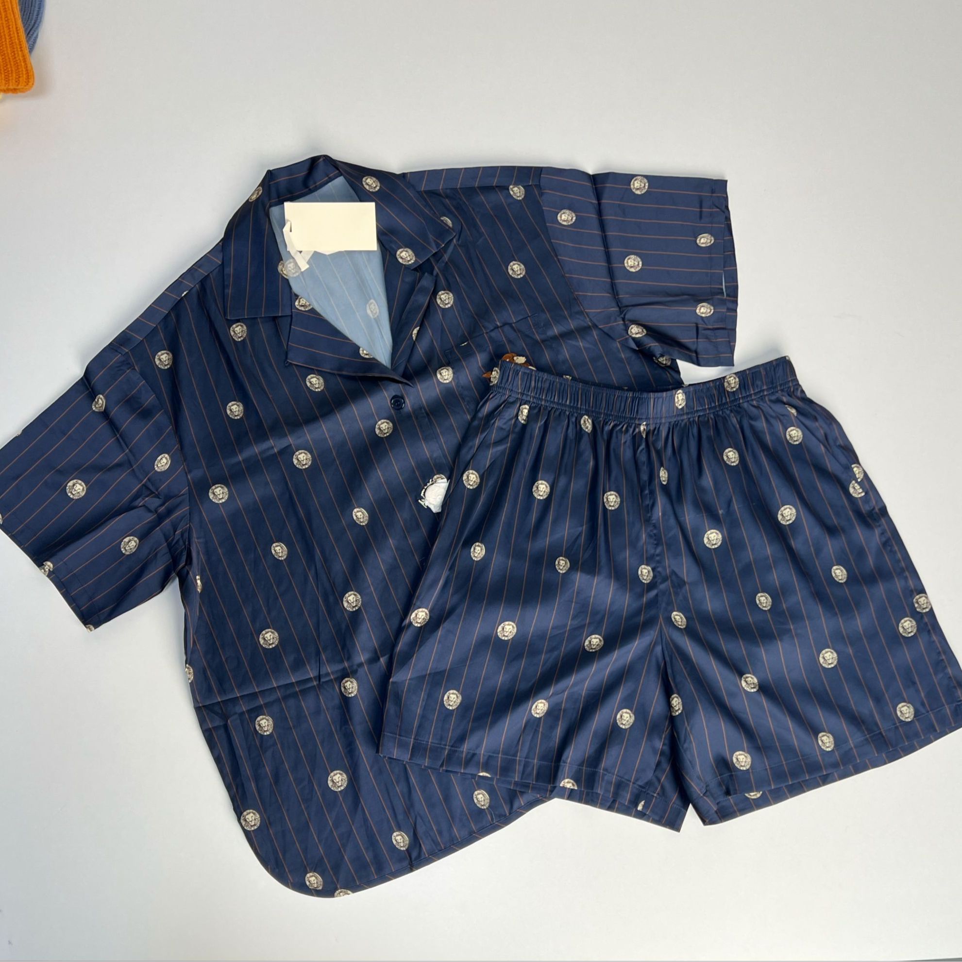 今日必薅 【微微瑕款】 狮子星光缎 家居服套装【介意勿拍】