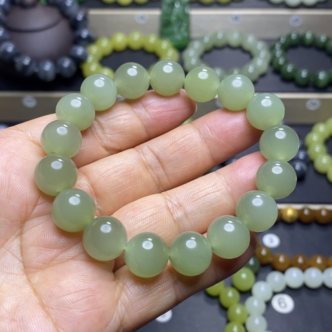 和田玉未镶嵌手串