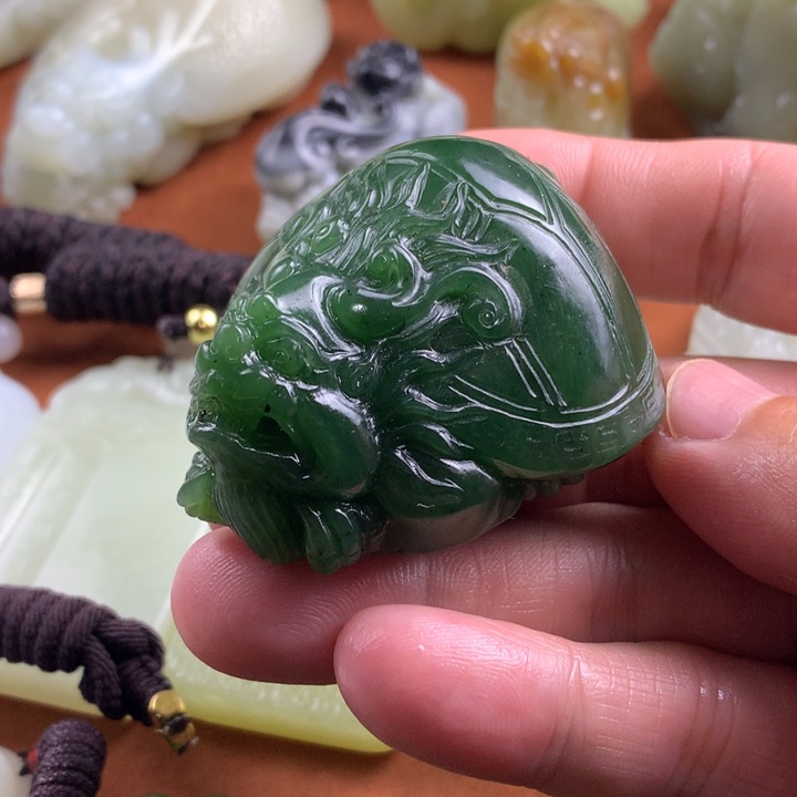 未镶嵌和田玉挂件