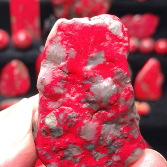 昌化鸡血石昌化鸡血石原石