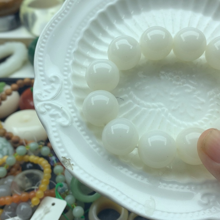 珏***石英岩玉未镶嵌13468975444