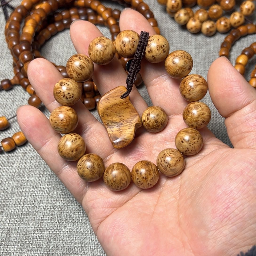 柏木（崖柏）Z**W1.5缨子瘤