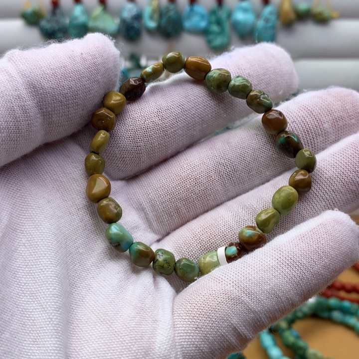 绿松石未镶嵌原矿