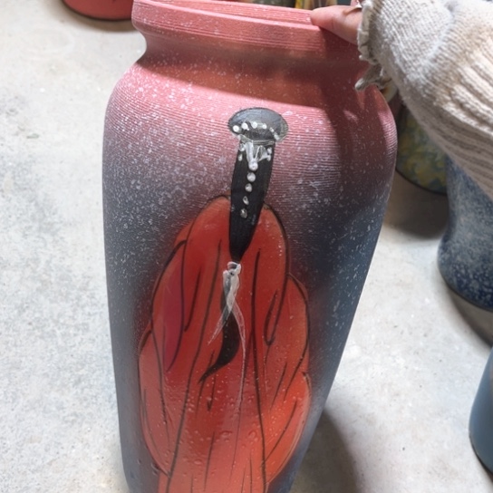 罐默认微瑕，有孔编号13-268